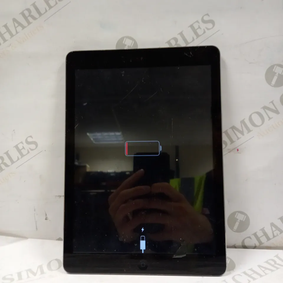 APPLE A1474 IPAD AIR 