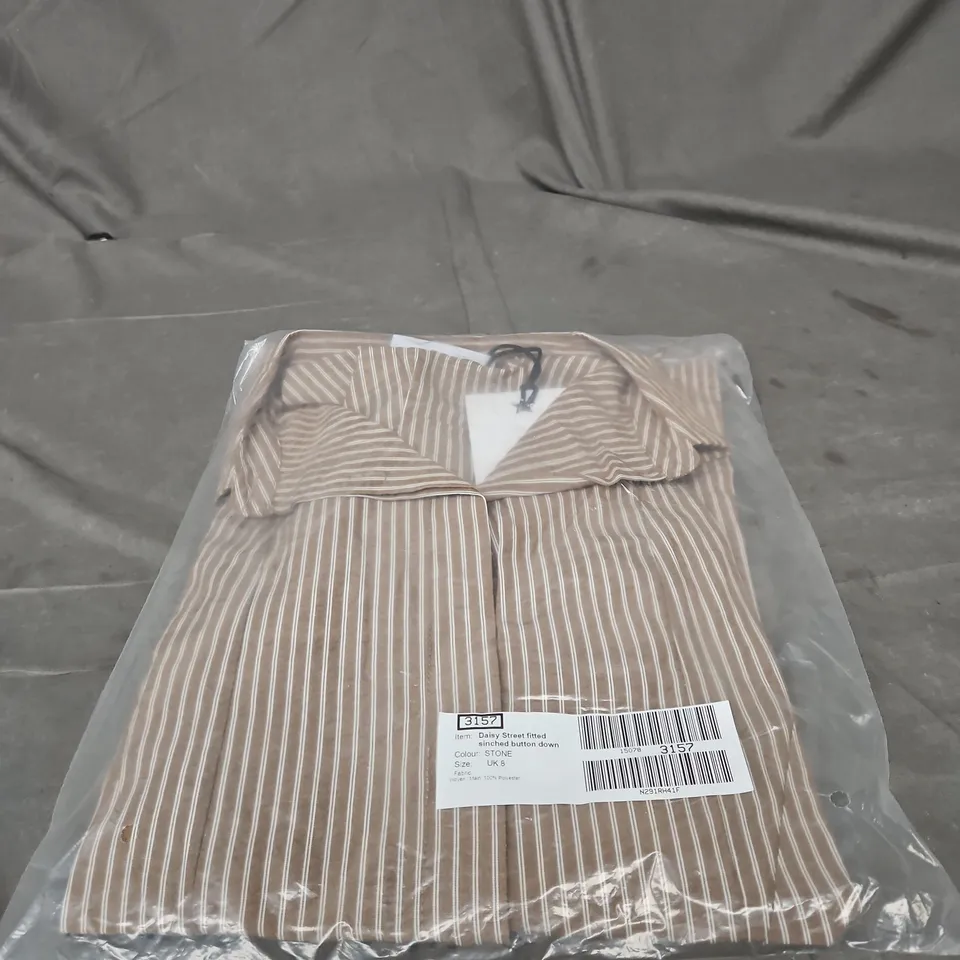 DAISY STREET FITTED BUTTON-DOWN SHIRT – STONE, UK 8