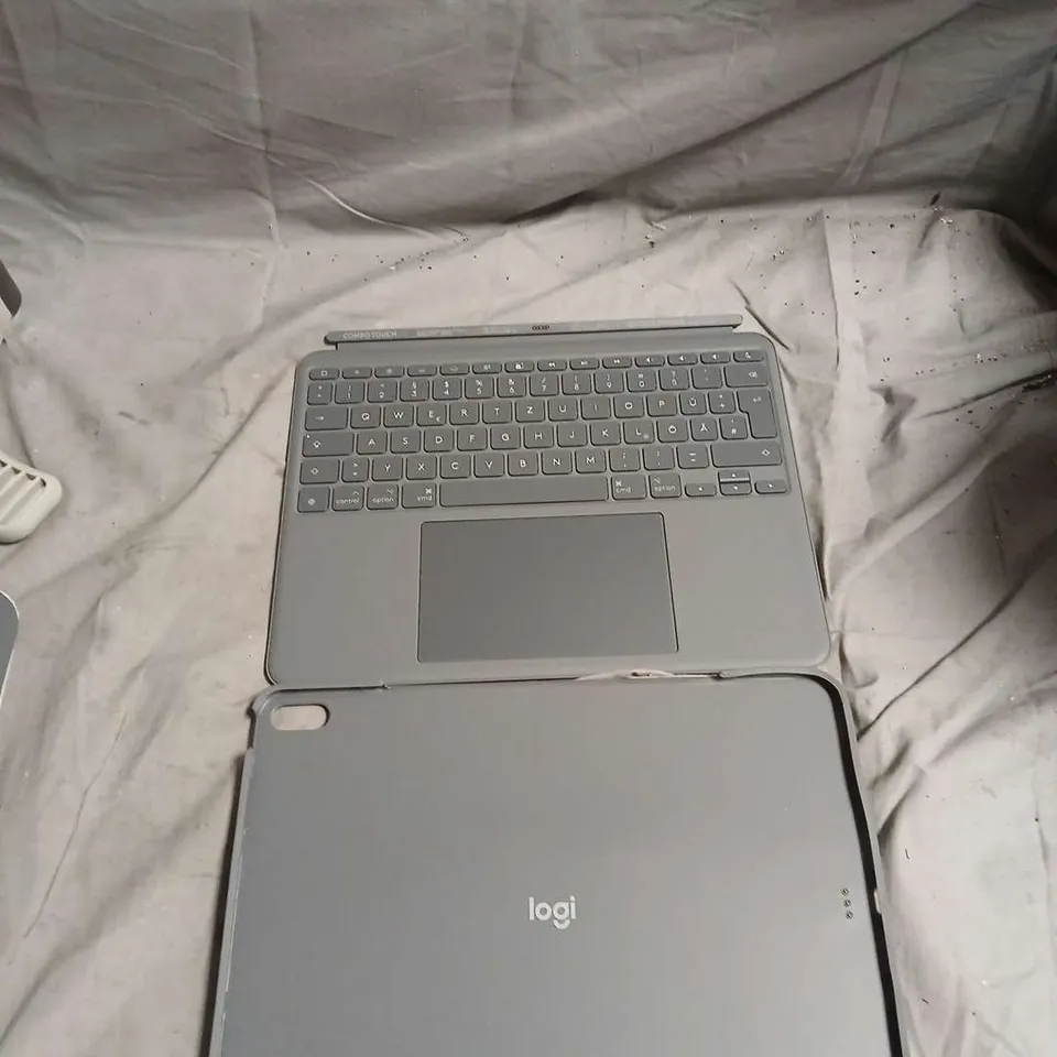 LOGI COMBO TOUCH KEYBOARD CASE FOR IPAD – GREY YU0087
