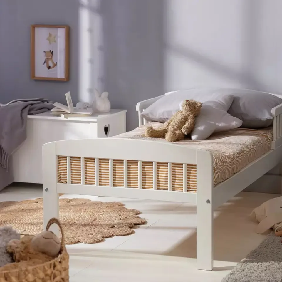 BOXED HOME JESSE TODDLER BED FRAME - WHITE (1 BOX)