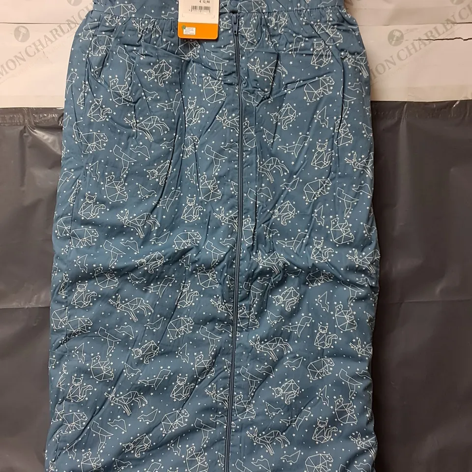 BOX OF APPROXIMATELY 30 PUSBLU PULL OVERS IN BLUE - SIZE 130CM