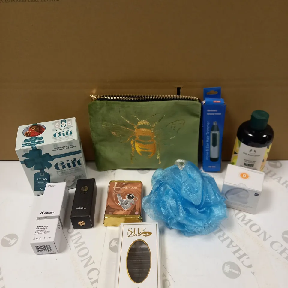 LOT OF APPROXIMATELY 10 ASSORTED COSMETIC ITEMS TO INCLUDE THE ORDINARY RETINOL, NOSE AND EAR TRIMMER, MANGO SHOWER GEL ETC