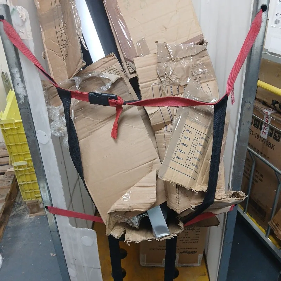 CAGE OF APPROXIMATELY 3 DAMAGED KLARSTEIN ITEMS