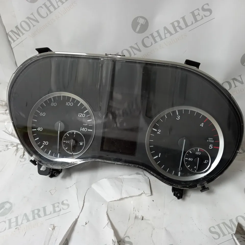 MERCEDES VEHICLE BINICLE