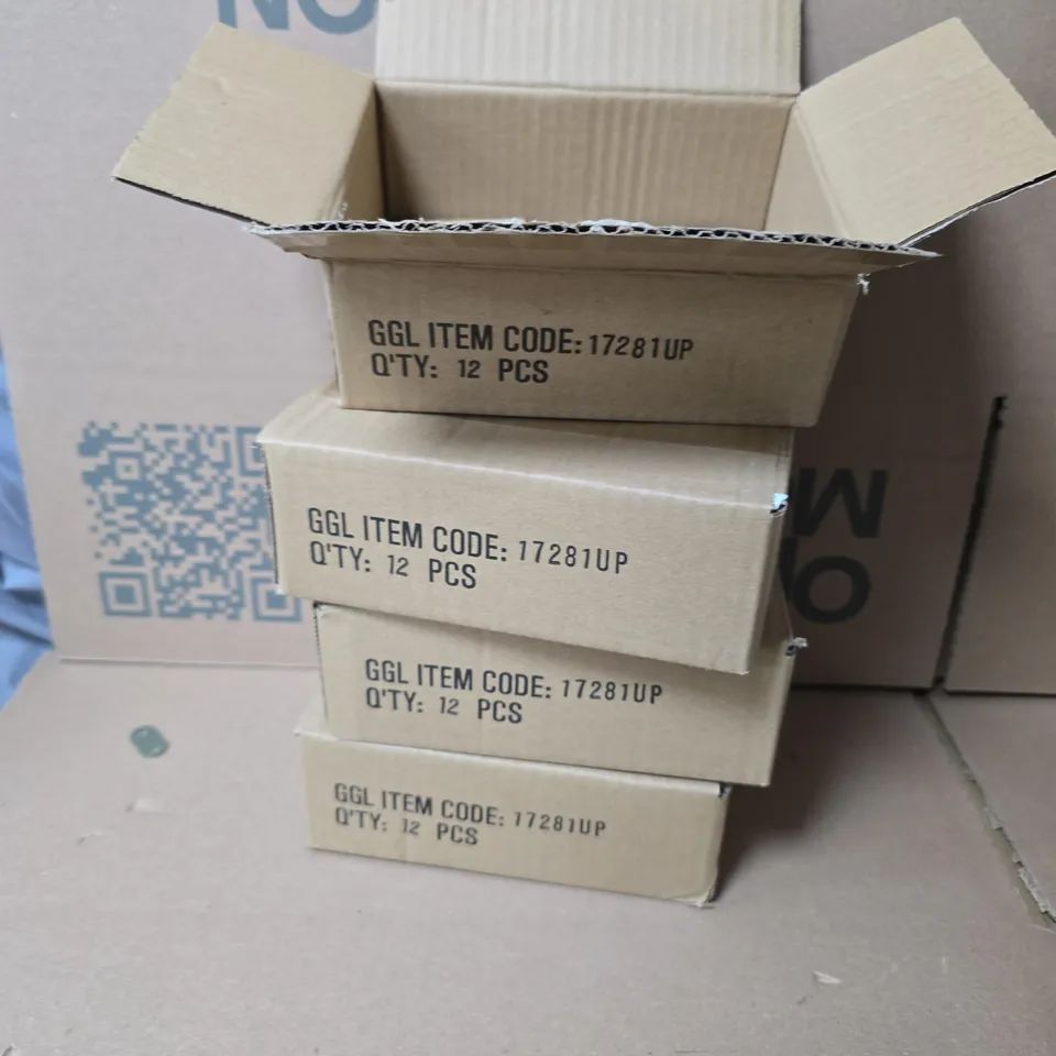 4 BOXES OF ASSORTED GISELA GRAHAM SMALL DECORATIONS 