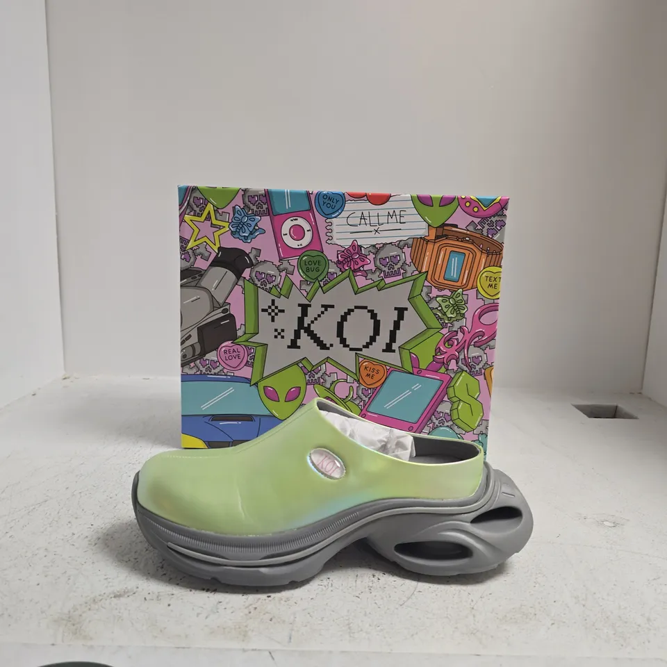 KOI LIME WAVES CHUNKY SLIP-ON SHOES – UK6 – LIGHT GREEN