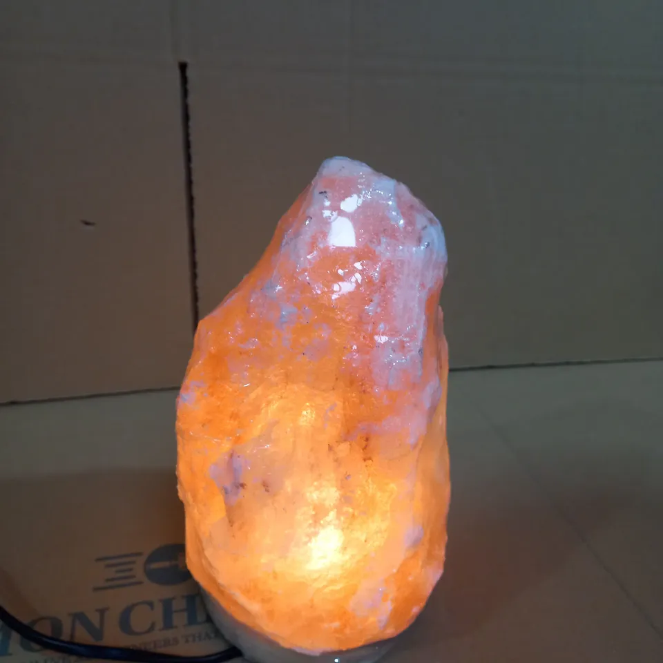 HIMALAYAN SALT LAMP 