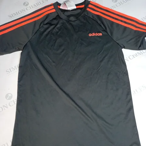 ADIDAS LOGO CASUAL T-SHIRT SIZE 11-12 YEARS 