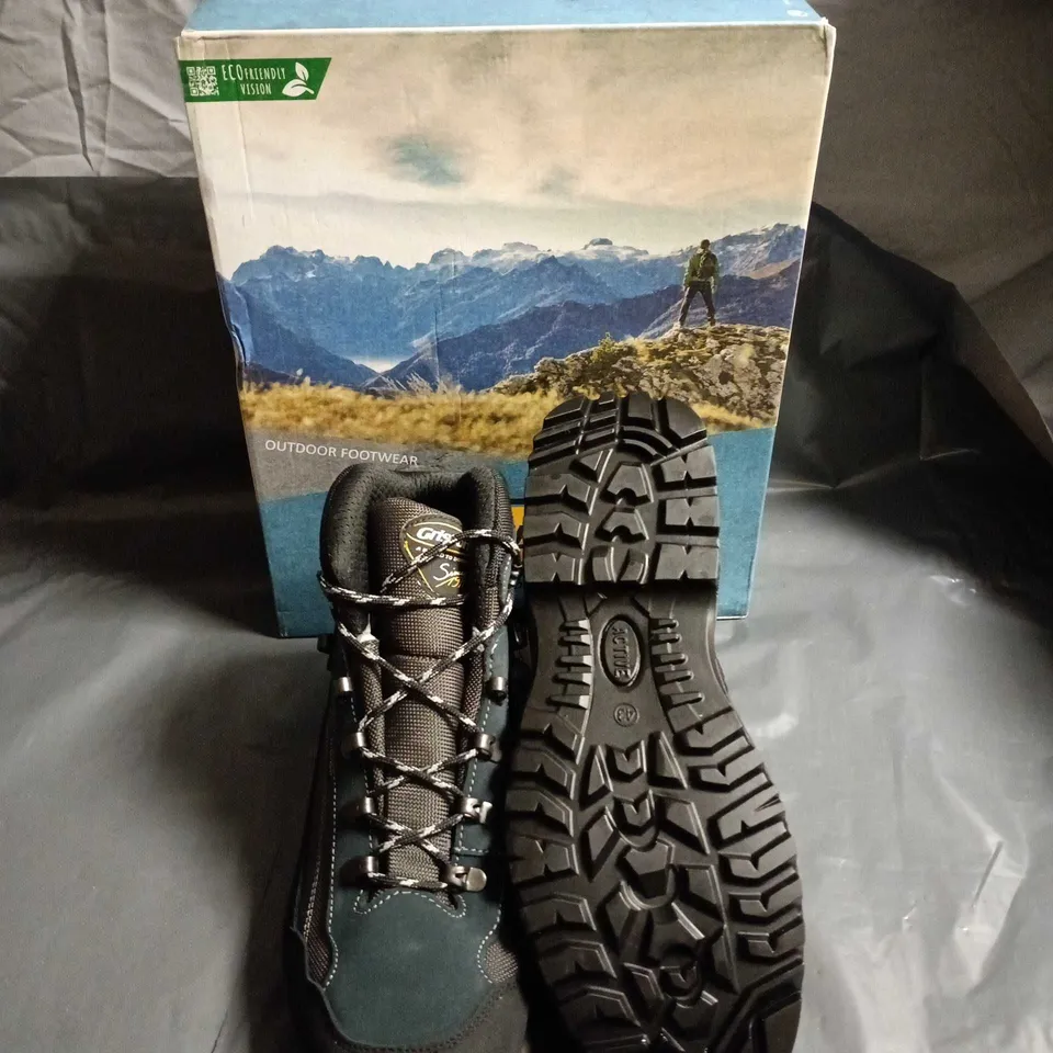 GRISPORT MEN'S HIKING BOOTS – OUTDOOR FOOTWEAR - BOXED - SIZE EUR 43 