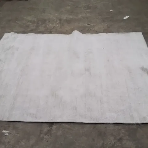 QUALITY DESIGNER AREA RUG - APPROXIMATELY 220X150CM