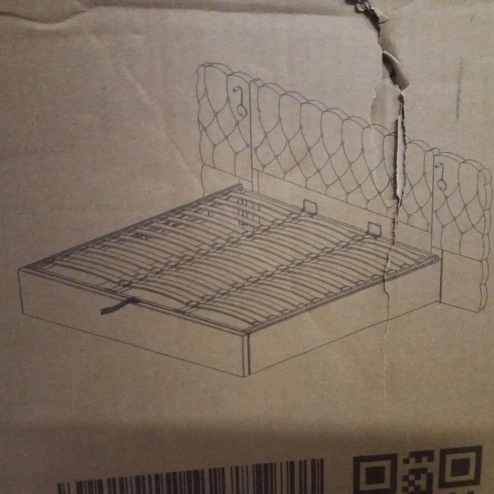 BOXED UPHOLSTERED BED 180×200CM (3 BOXES)