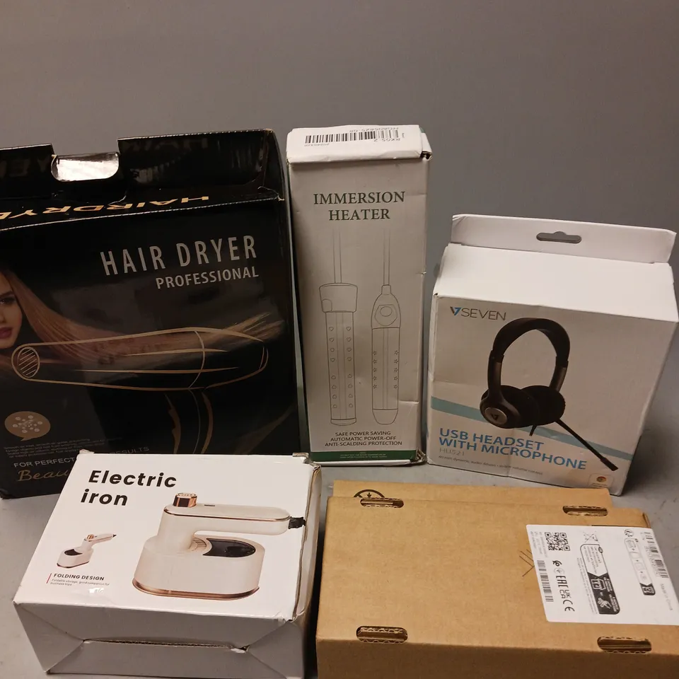 BOX OF ASSORTED ELECTRICAL ITEMS TO INCLUDE HAIR DRYER, HEADPHONES AND IRON