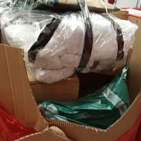 PALLET OF ASSORTED HOUSEHOLD GOODS AND PRODUCTS TO INCLUDE;BABY BED, TRAMPOLINE, MATTRESS TOPPER