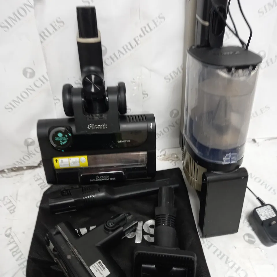 SHARK STRATOS CORDLESS VACUUM IZ400UKT