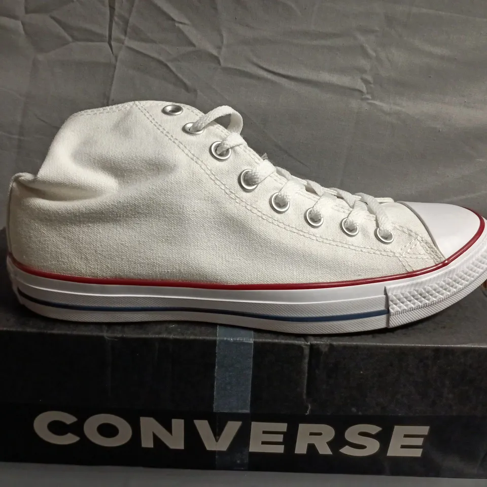 BOXED PAIR OF CONVERSE CHUCK TAYLOR ALL STAR HIGH-TOP SNEAKERS – WHITE - UK SIZE 8