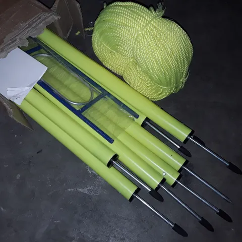 SPORTS CROWD BARRIER IN FLURO YELLOW