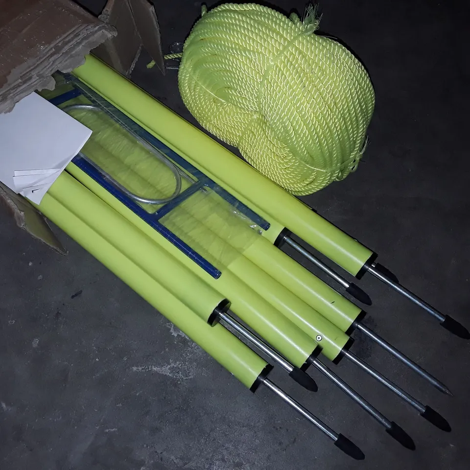 SPORTS CROWD BARRIER IN FLURO YELLOW