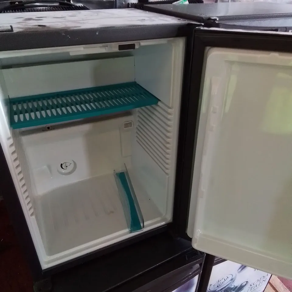 PALLET CONTAINING APPROXIMATELY 8 X ASSORTED HOTEL MINI BARS