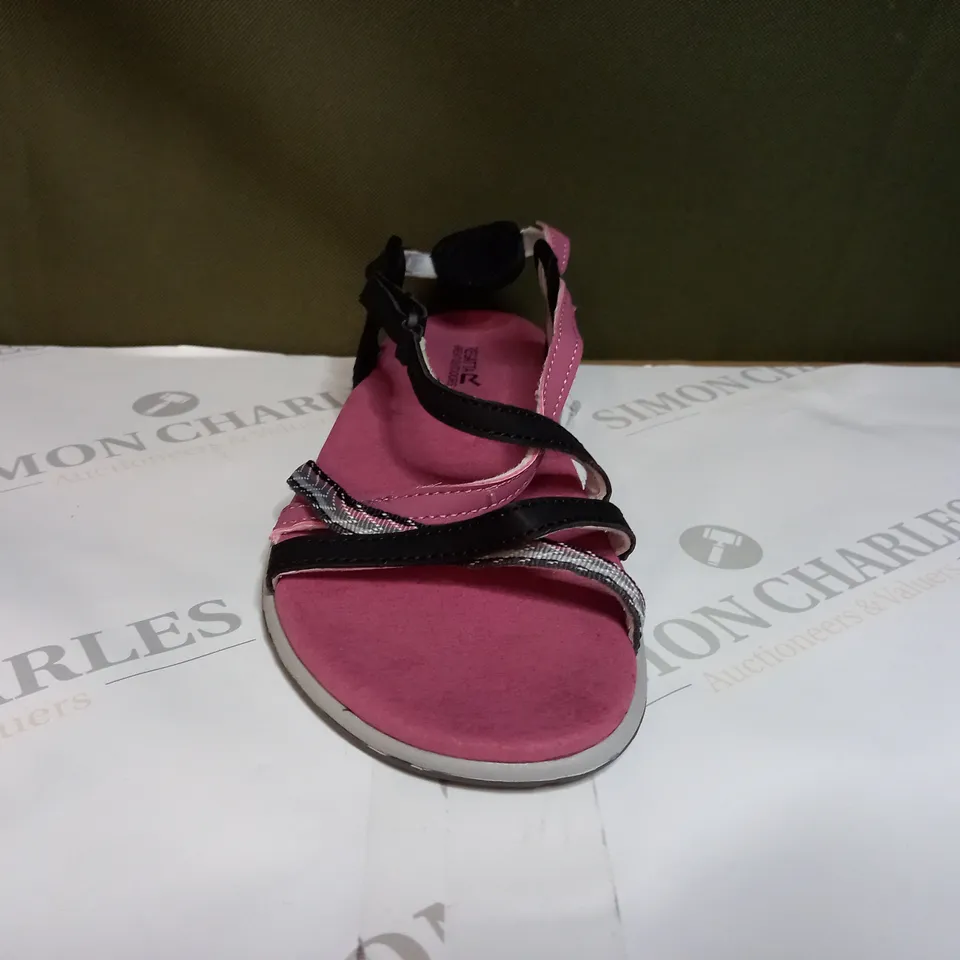 REGATTA LADY ROMA SANDALS SIZE 5