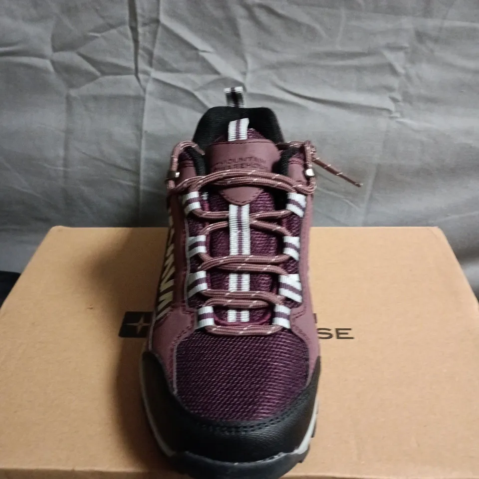 BOXED PAIR OF MOUNTAIN WAREHOUSE PATH WOMENS OUTDOOR WATERPROOF WALKING SHOES – SIZE 4