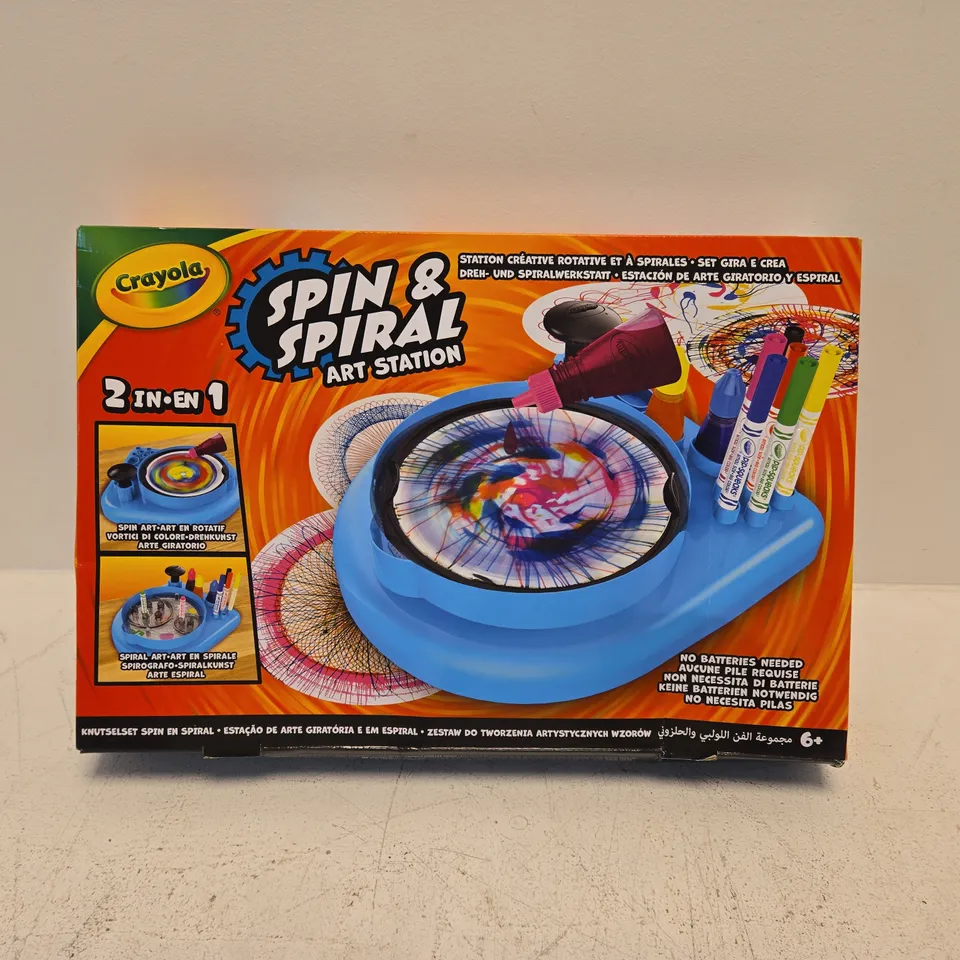 CRAYOLA SPIN & SPIRAL ART STATION – 2 IN 1 BOXED