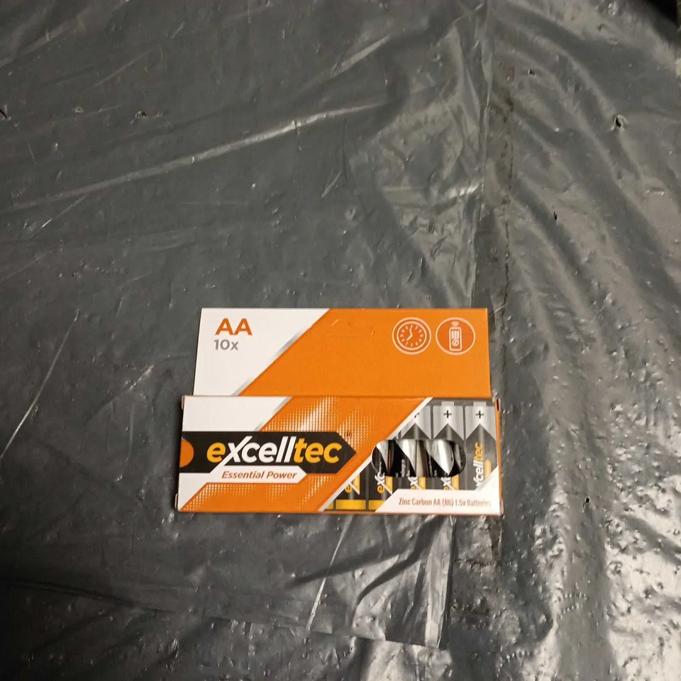 BOX OF APPROXIMATELY 40 PACKS OF ASSORTED BATTERIES 