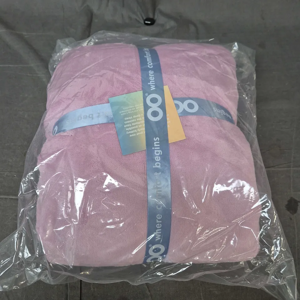 SEALED OODIE OVERSIZED HOODED BLANKET - PINK