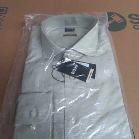 HUGO BOSS MEN'S LIGHT GREY SHIRT – NEW WITH TAGS, NECK 16.5 IN (US 16.5 / BR 42)
