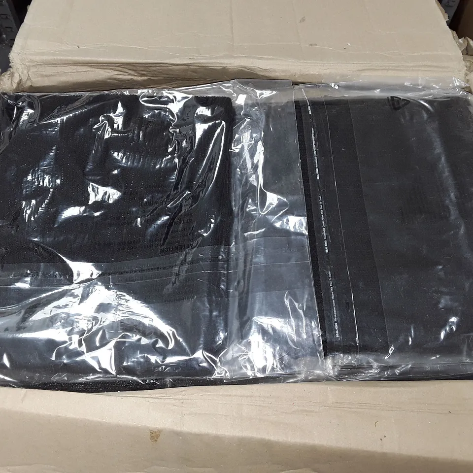 LOT OF APPROXIMATELY 30 ASSORTED BAGGED CLOTHING ITEMS 