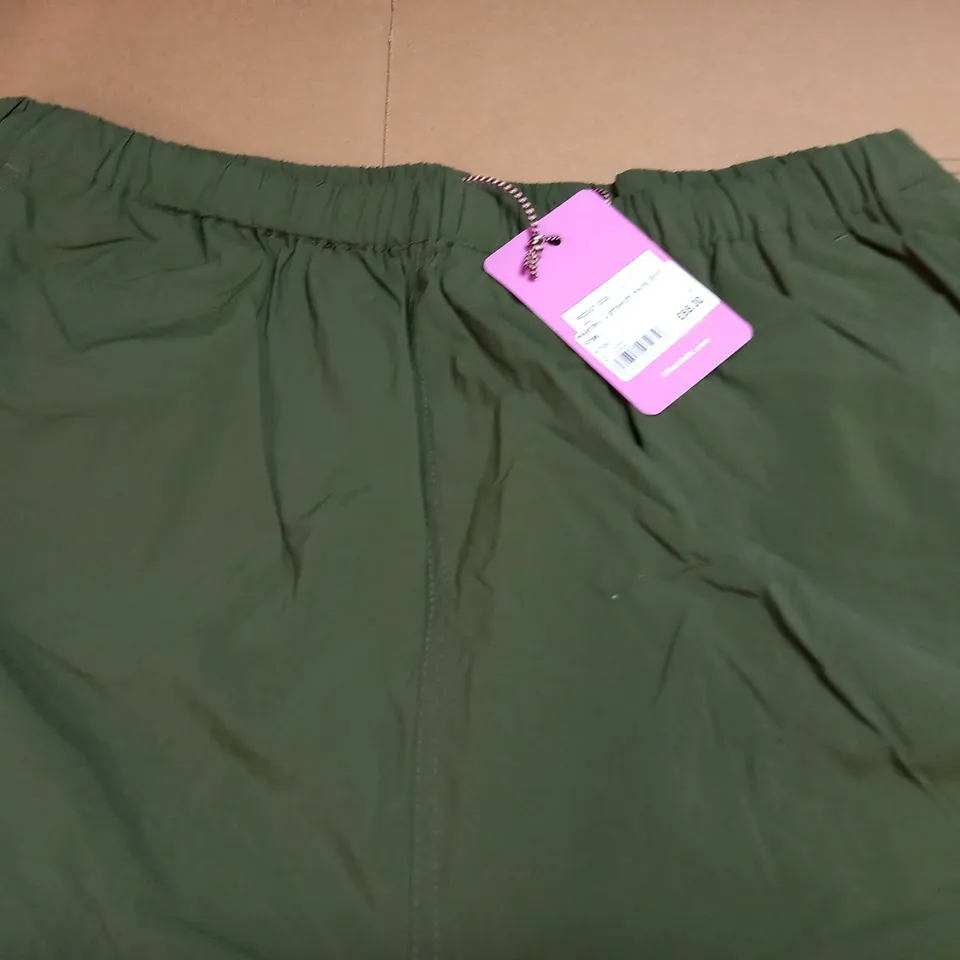 HIKERDELIC LIGHTWEIGHT HIKING SHORTS IN KHAKI GREEN - LARGE