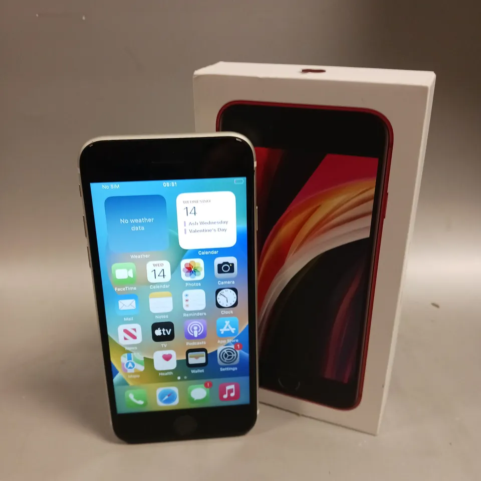 BOXED APPLE IPHONE SE SMARTPHONE 
