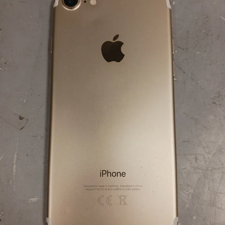 APPLE IPHONE 7 SMARTPHONE 