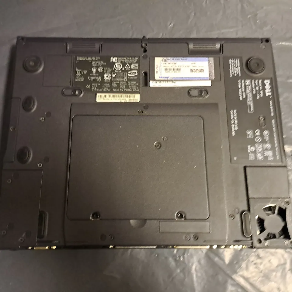 DELL PP01L INSPIRON LAPTOP