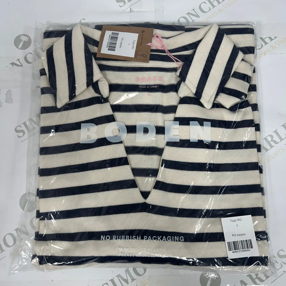 BODEN V NECK COLLARED SHIRT IN STRIPED NAVY SIZE LARGE