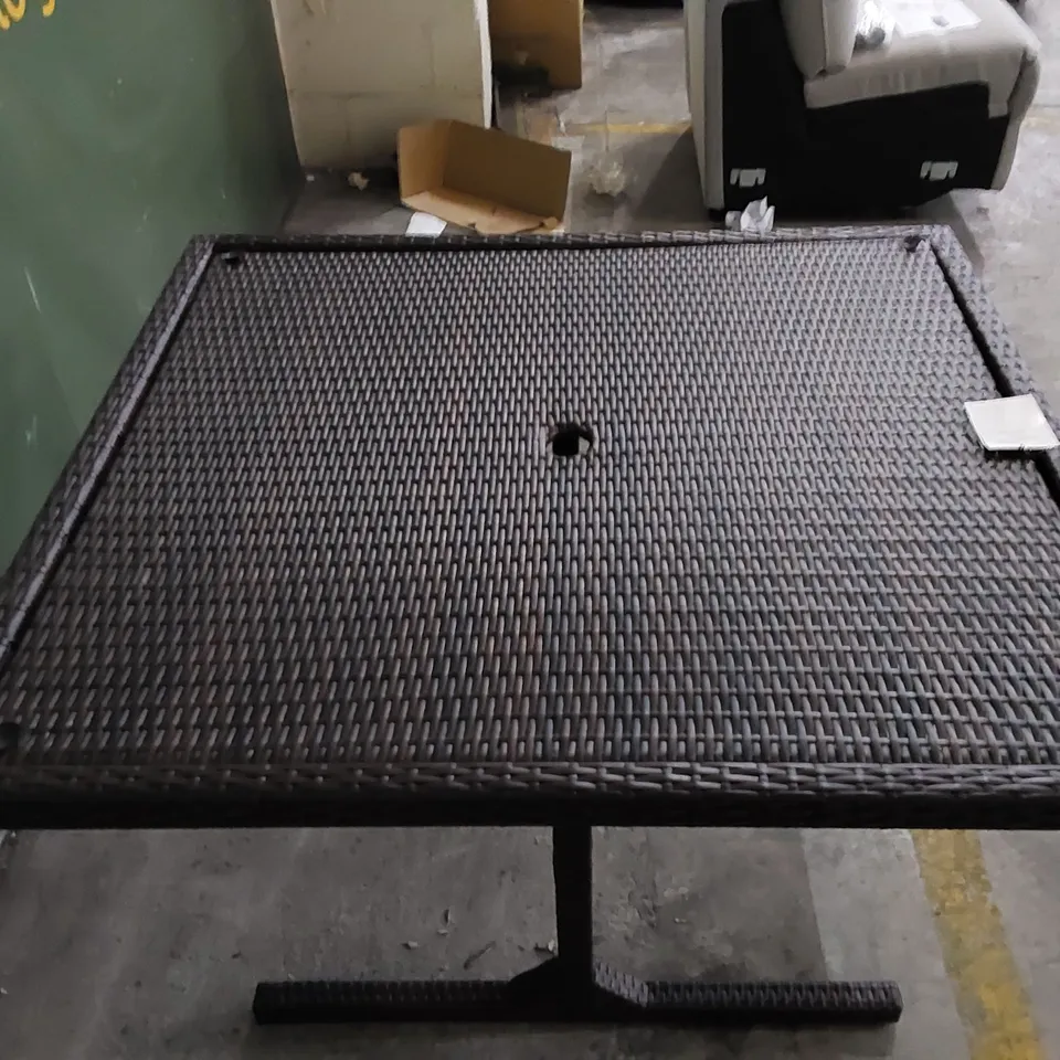 DESIGNER BROWN RATTAN PARASOL GARDEN TABLE - MISSING GLASS TOP