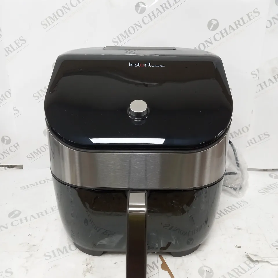 BOXED INSTANT VORTEX 6 IN 1 AIR FRYER 