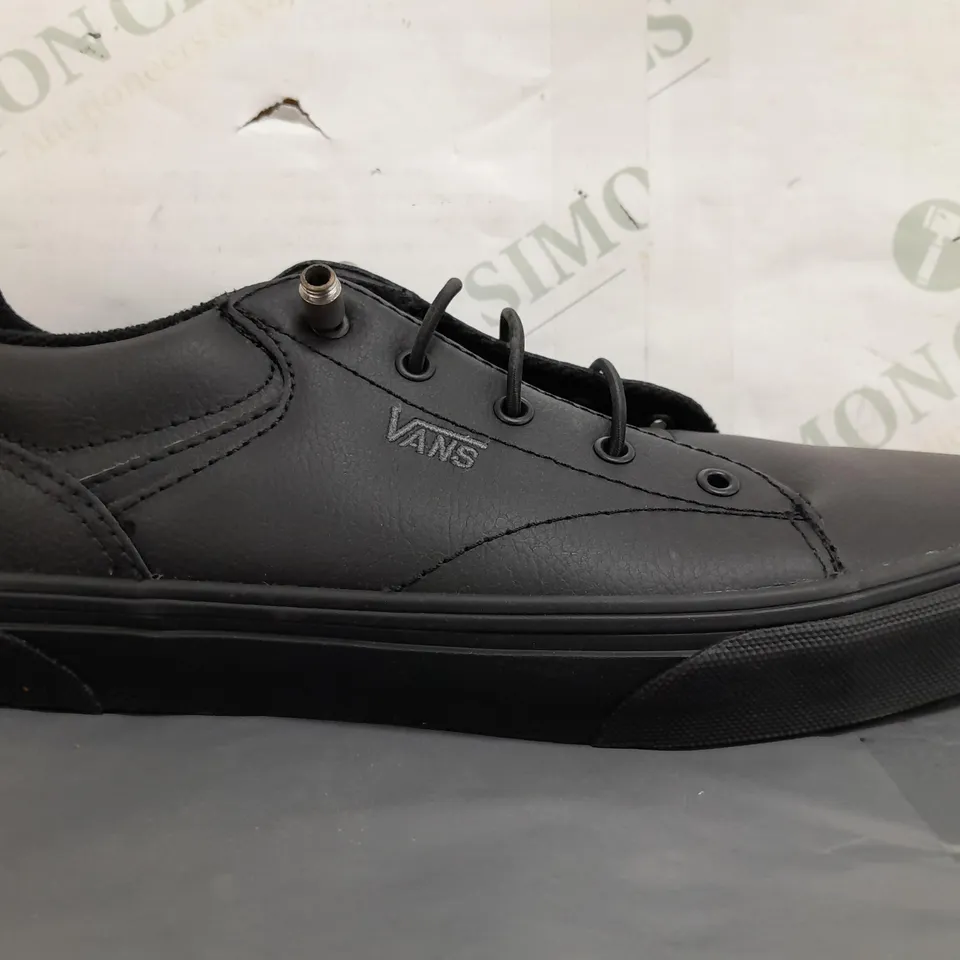 BOXED PAIR OF VANS SHOES IN BLACK UK SIZE 5