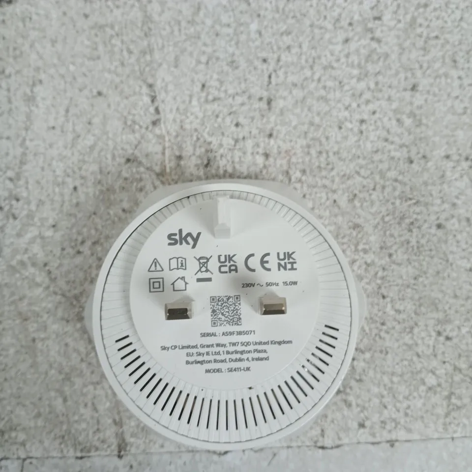 SKY ROUTER SE41-UK – ROUND WHITE WIRELESS ROUTER BOOSTER (HOME NETWORKING)
