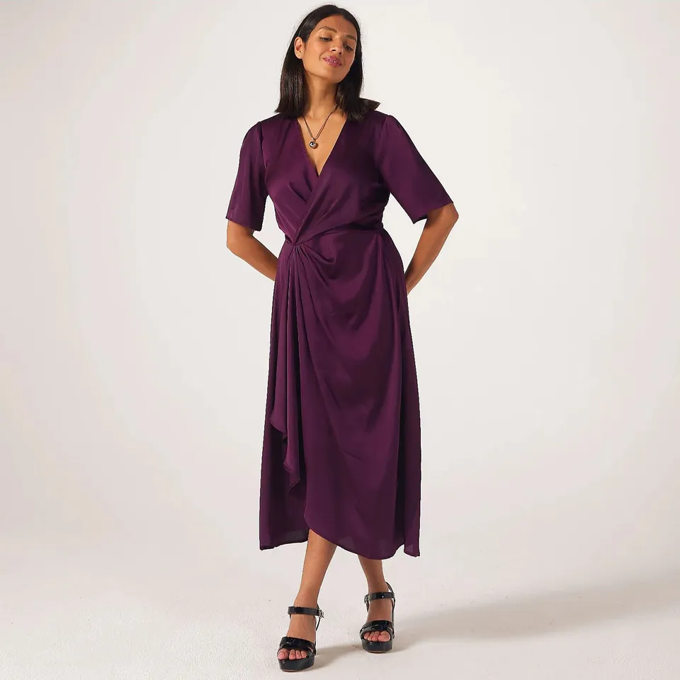 NINA LEONARD HAMMERED SATIN DRAPED FRONT DRESS WITH ELBOW SLEEVE PLUM SMALL