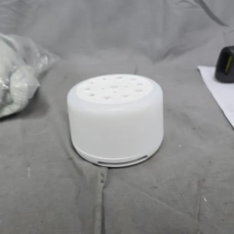 BOX OF APPROXIMATELY 25 HOUSEHOLD ITEMS TO INCLUDE: HOMEDICS SPEAKER, AQUA FACIAL DEVICE AND WAFFLE PYJAMAS