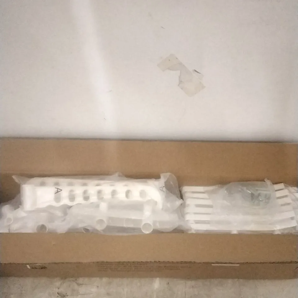 BOXED PLASTIC COT - WHITE