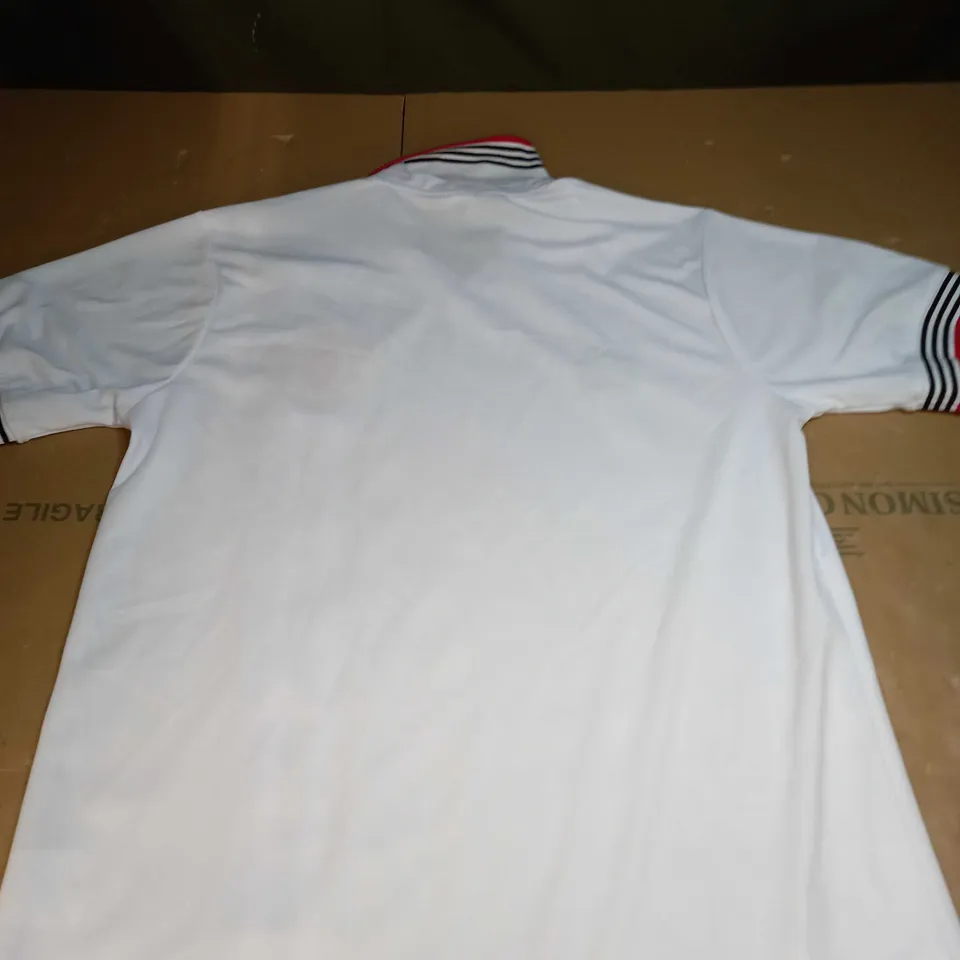 MANCHESTER UNITED FC RETRO SHIRT SIZE UNSPECIFIED