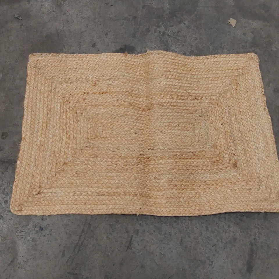 CADAGEN JUTE RUG - 60 x 90CM