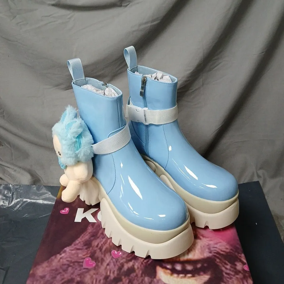 KOI MY BLUE MELODY VILUN PLATFORM BOOTS BLUE BOXED SIZE 5