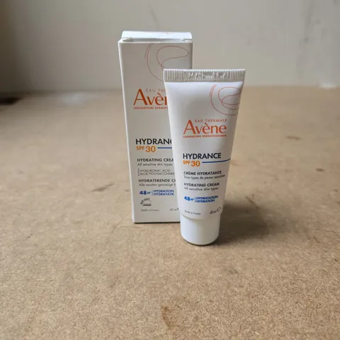 EAU THERMALE AVENE HYDRANCE SPF 30 HYDRATING CREAM 48H 40ML BOXED