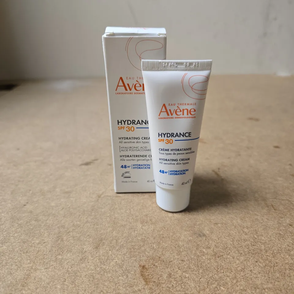 EAU THERMALE AVENE HYDRANCE SPF 30 HYDRATING CREAM 48H 40ML BOXED