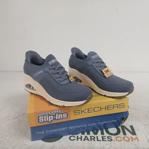 BOX OF APPROXIMATELY 6 ASSORTED FOOTWEAR ITEMS TO INCLUDE SKECHERS ETC