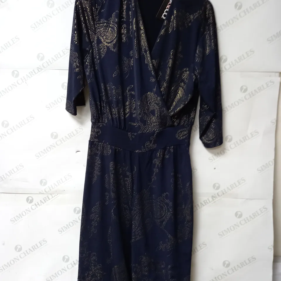 KIM & CO FOIL PAISLEY BRAZIL JERSEY JUMPSUIT IN NAVY SIZE MEDIUM 