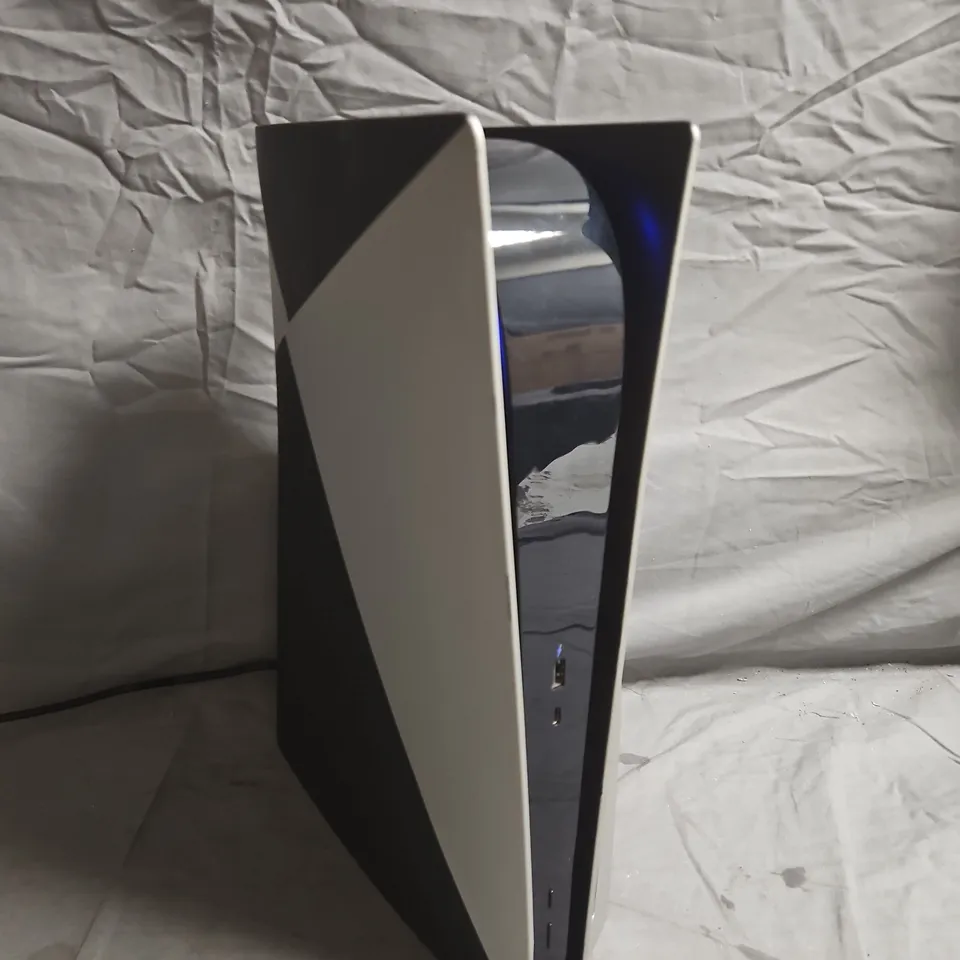 SONY PLAYSTATION 5 GAMES CONSOLE (CONSOLE ONLY) - CFI-1216A