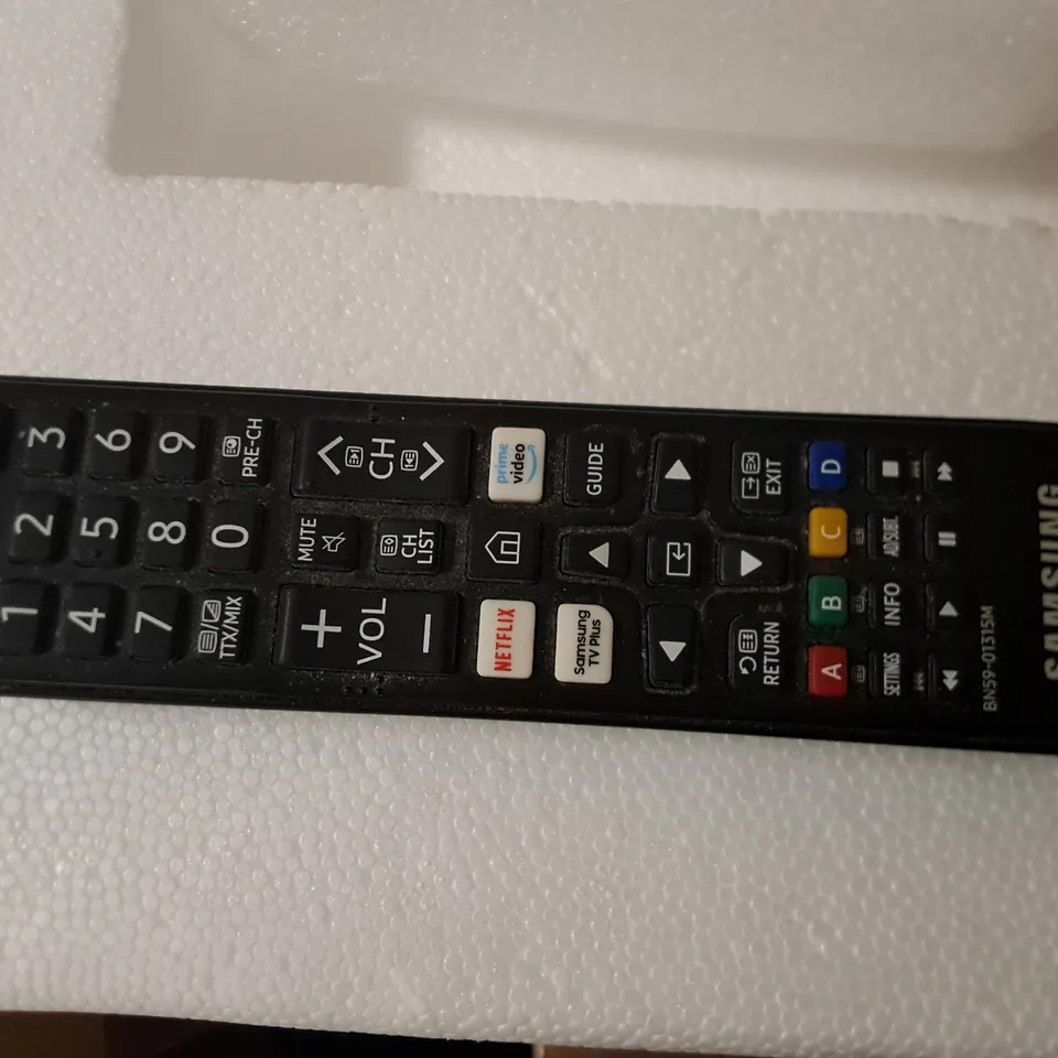 SAMSUNG 43" HDR SMART 4K TV - UE43RU7100